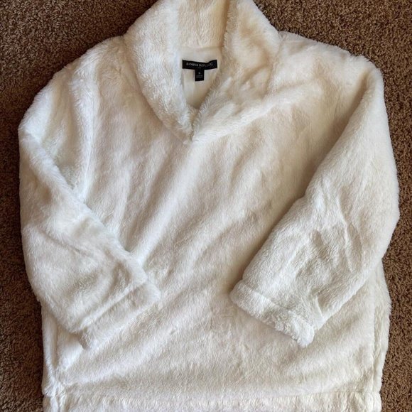 Banana Republic Sweaters - Banana Republic White Cream Fuzzy Fleece Faux Fur Mock Turtleneck Sweater Small